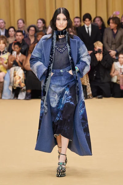 Look 23